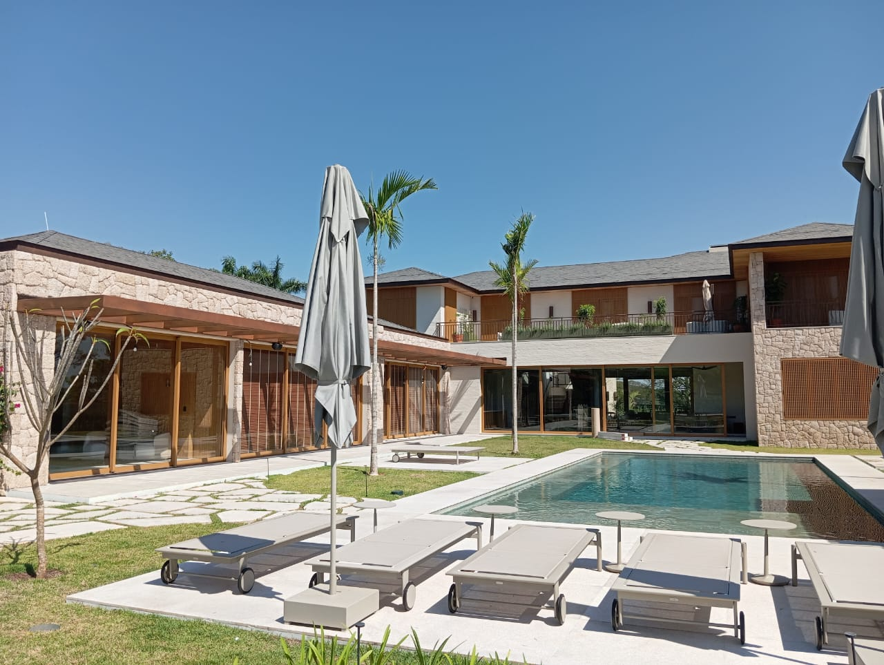 Residência no Condomínio Haras Larissa com película 3M Prestige 90X